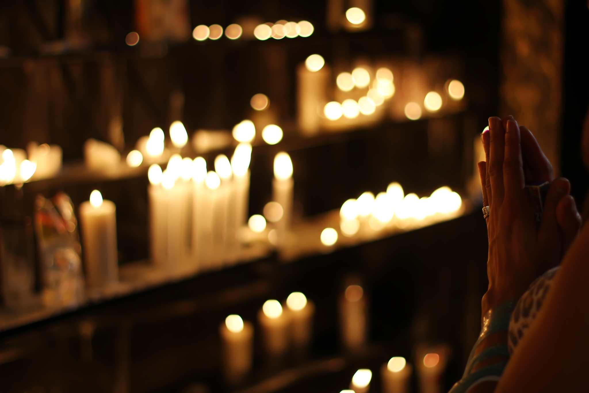 Blur-candlelight-close-up-1024900